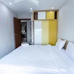 Sunrise City 2 Phong Co The Su Dung Ho Boi, San Tennis Mien Phi